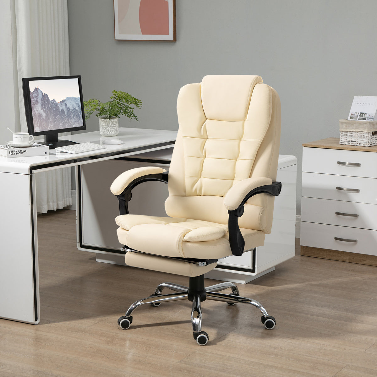 HOMCOM Ergonomic Presidential Office Chair in PU Leather, Swivel Office Chair with High Reclining Back 145, Adjustable Height and Pull-Out Footrest, color Black
