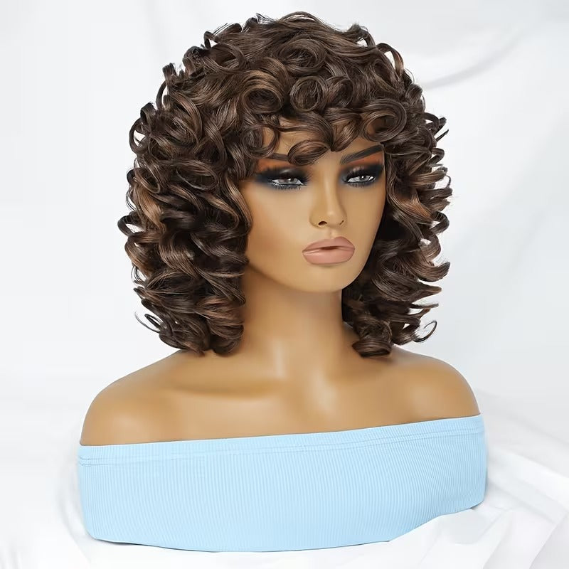 Esprimi la tua personalità con il massimo del volume grazie alla nostra Parrucca Afro Corta e Riccia da 35 cm con Frangia. TK